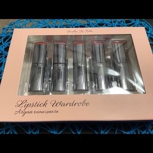 Brand new lipstick set